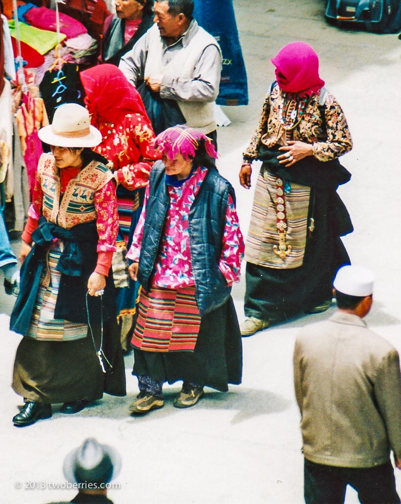 Pilgrims, Barkor Square