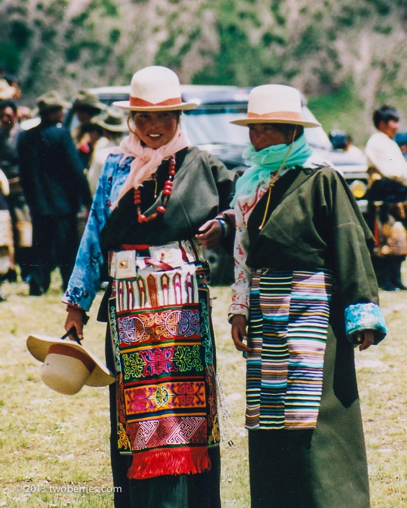 Tibetan girls, Damzhung